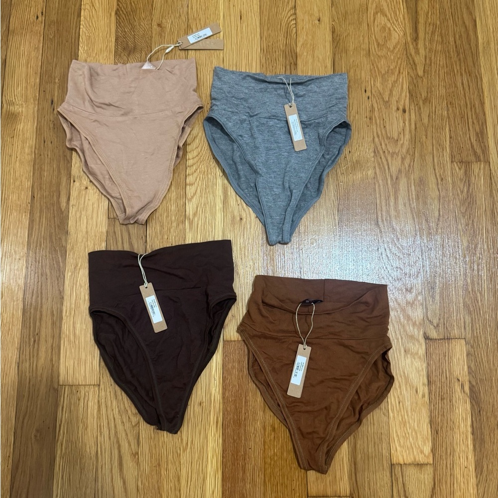 Bundle Of 4 Panties SKIMS Size XXS Women’s Sleep Brief Panty PN-BRF-0213 NWT